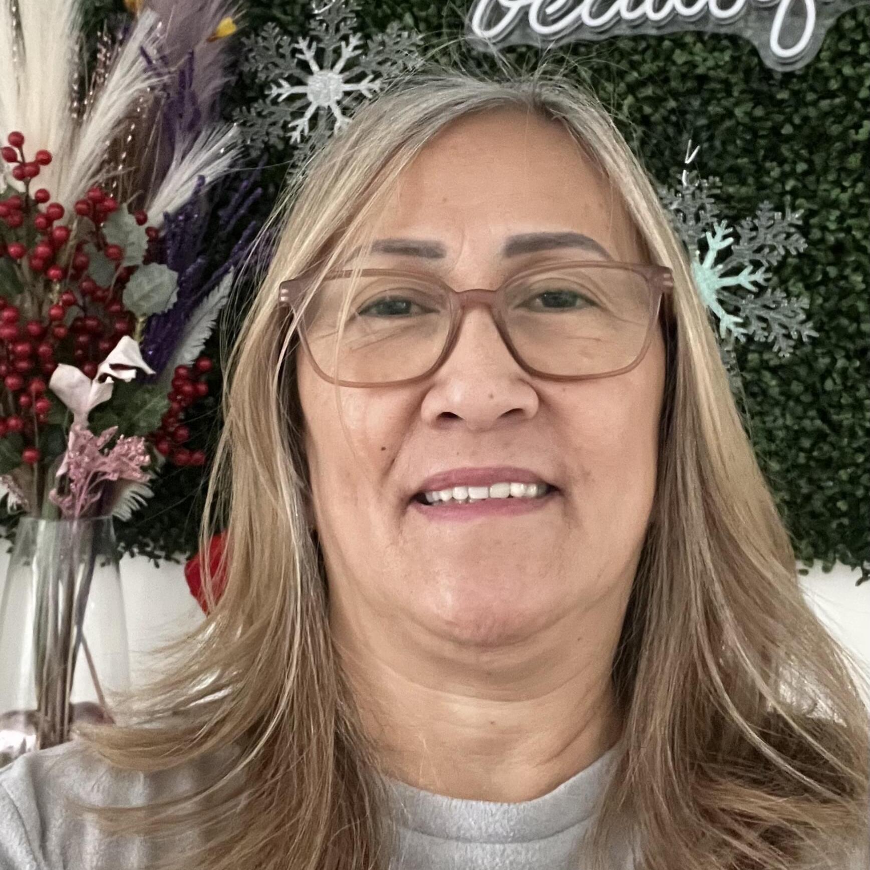 To the family, Hi to all of you especially the kids. I am looking for nice family to work with. I am honest & reliable.