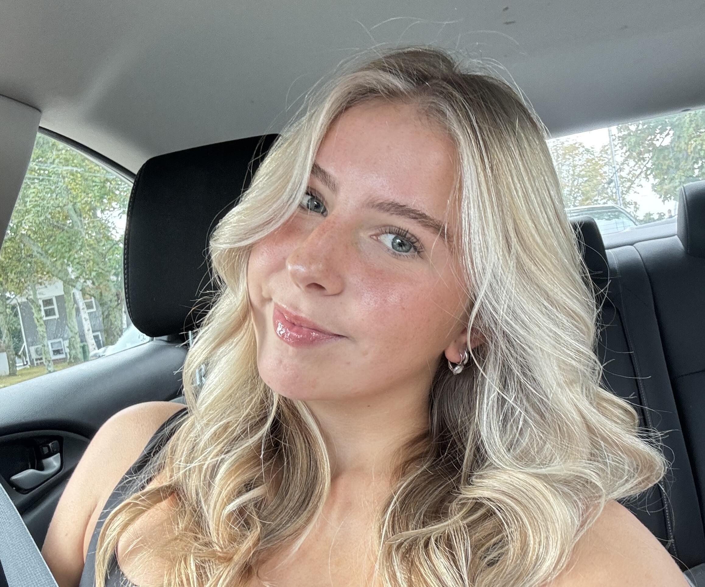 My name is Isabella! I’m 21 years old and have a passion for connecting and caring for kids! I’m offering full nanny service!