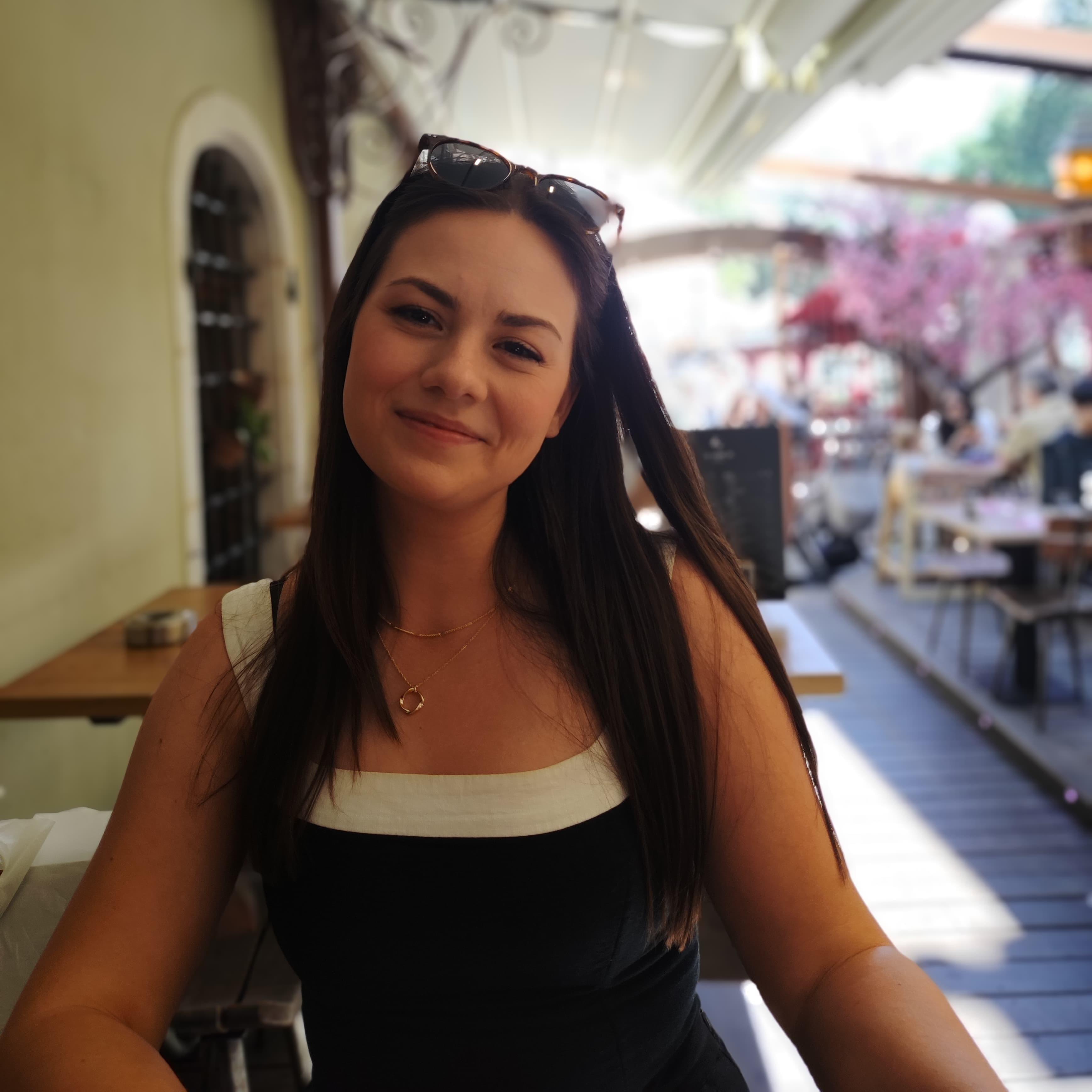 Hello! My name is Sydney and I'm a nanny and an educator!
