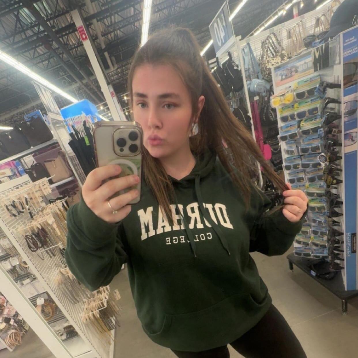 I am a college student at the moment looking for extra work to save up money for college. i would love to babysit or dog walk