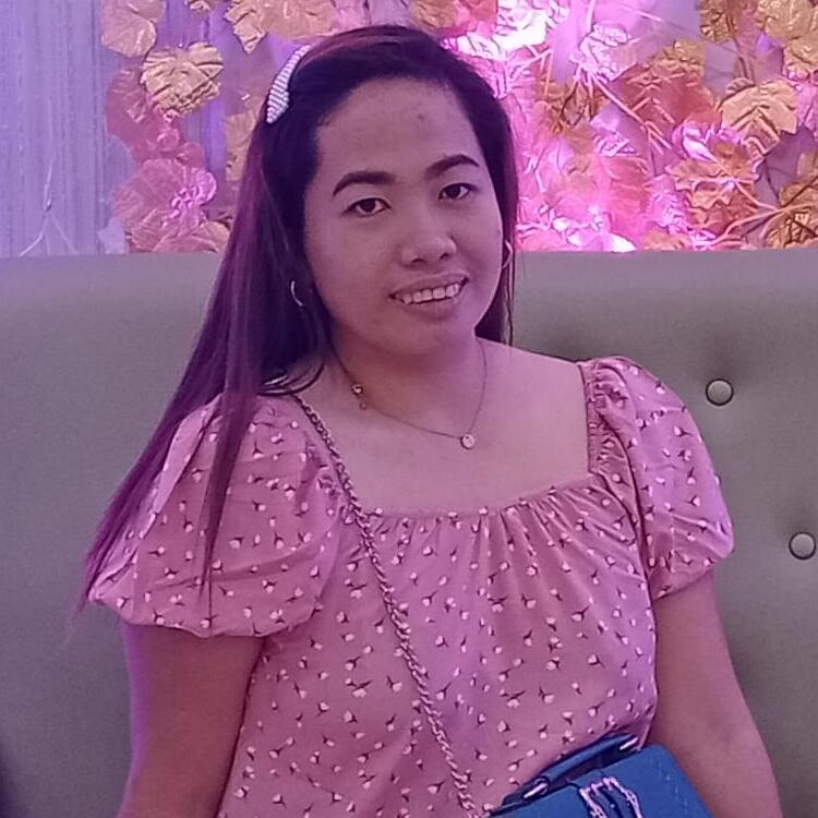 I'm Cherry Ann Mayor 32 year's old from Philippines, single mother for my 11 year's old daughter seeking a job.