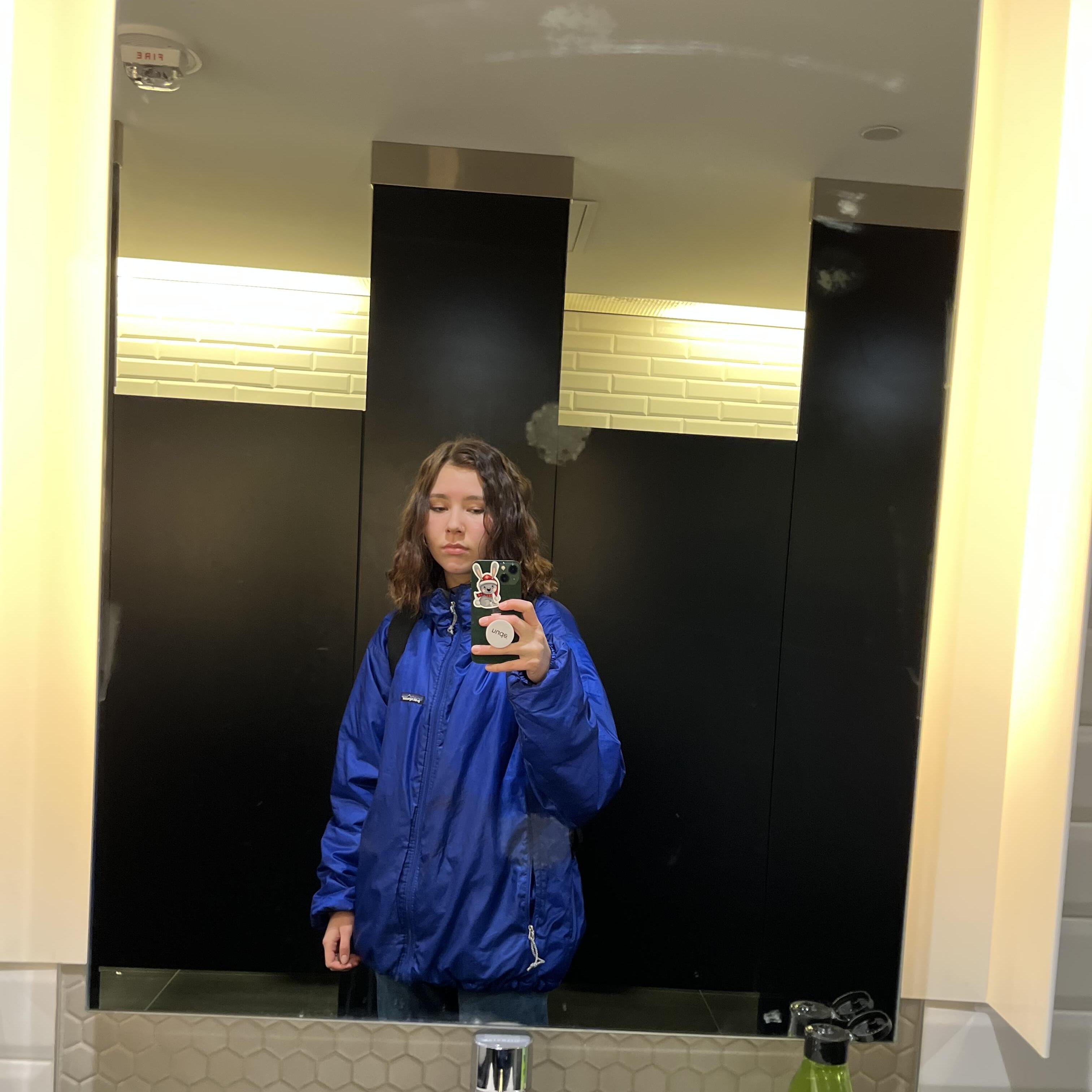 Good day, my name is kelle, I’m 20, with experience. Im willing to become your nanny, light and deep cleaning, meal prep.