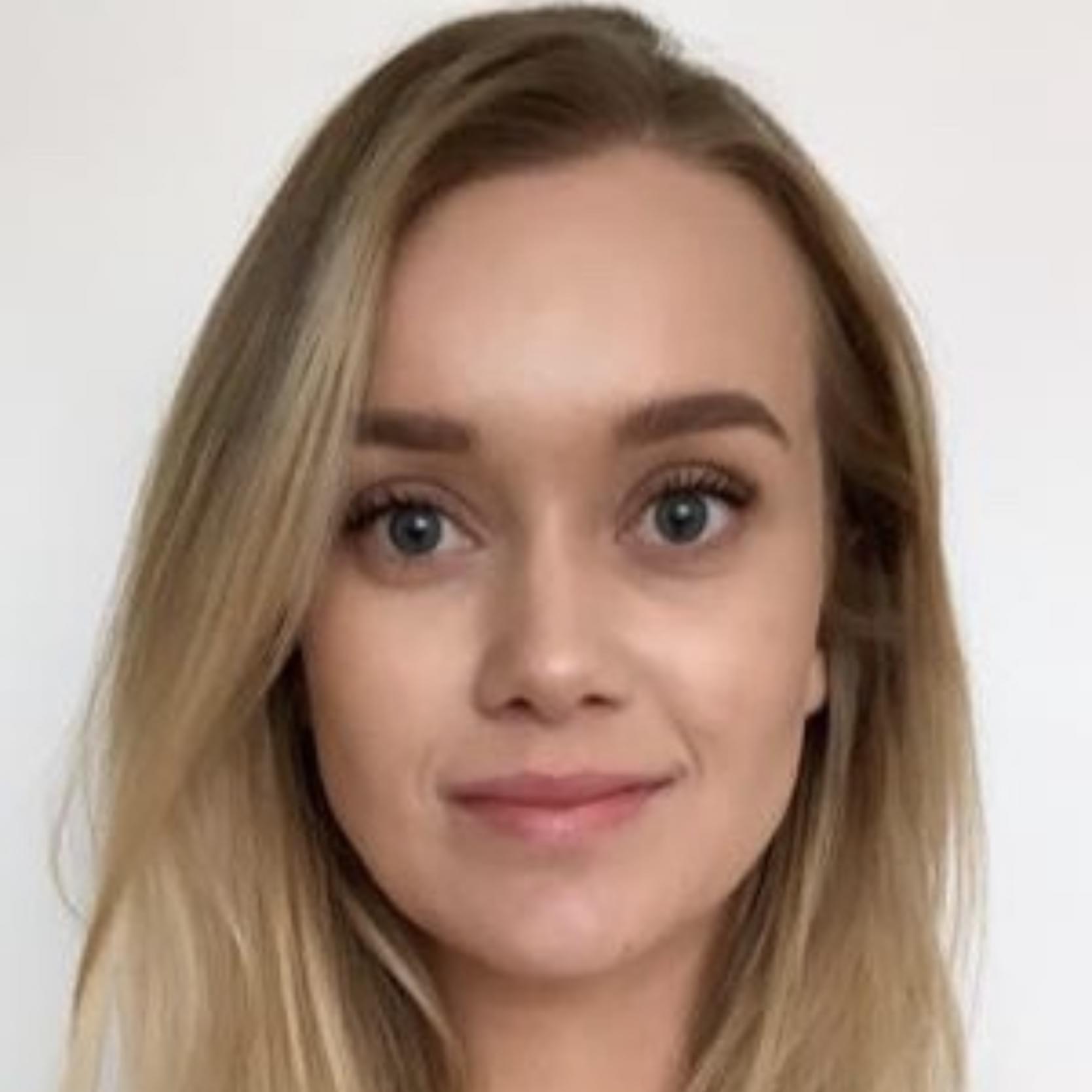 Experienced Australian nanny looking for full time (30 hours/week) in Vancouver