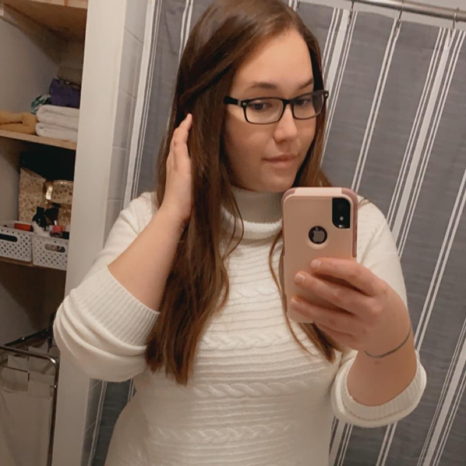 Young woman seeking part-time/ babysitting position