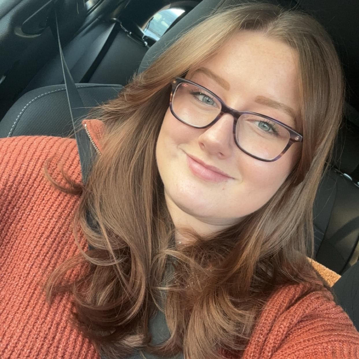 Available: Knowledgeable Babysitter in Mississauga, Ontario