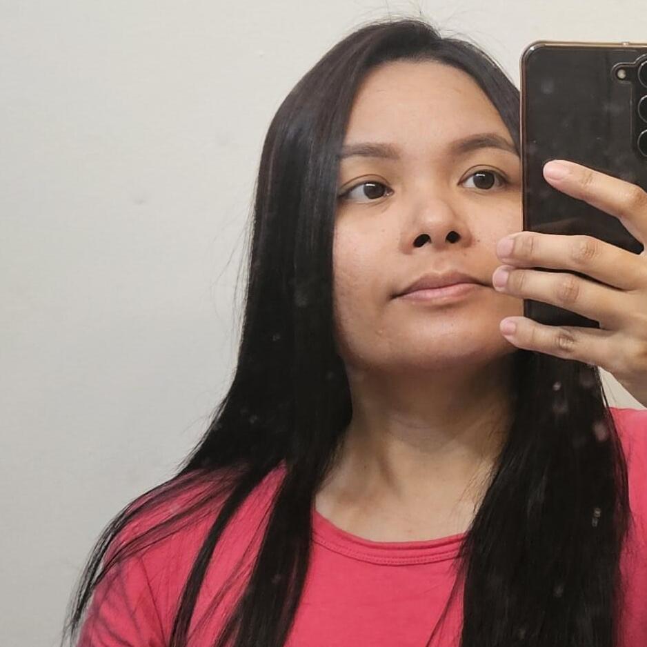 Hello , I am filipina I have one year of experience working as a nanny in Dubai, where I was responsible for the daily care