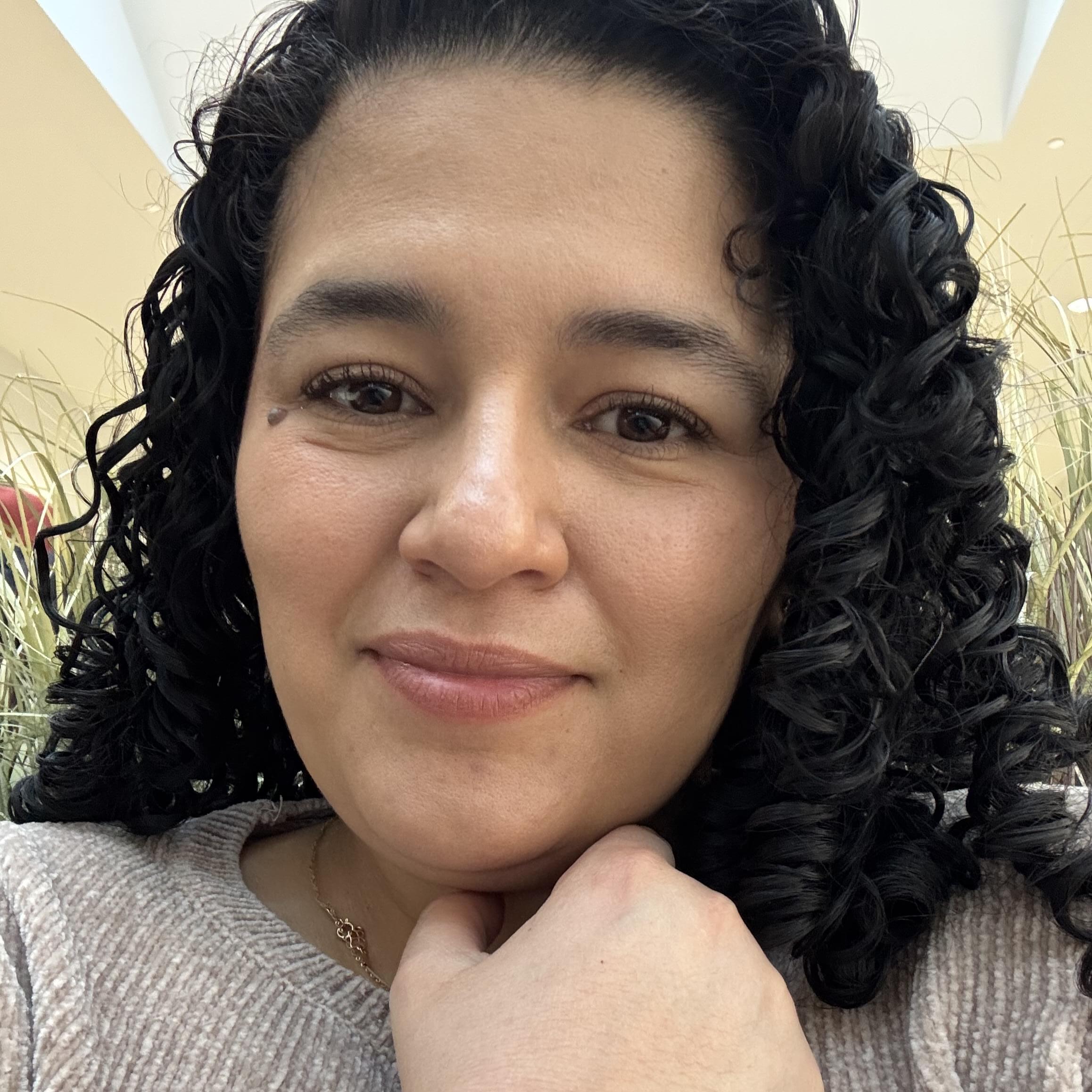 Friendly and Caring Nanny Available in St. Albert