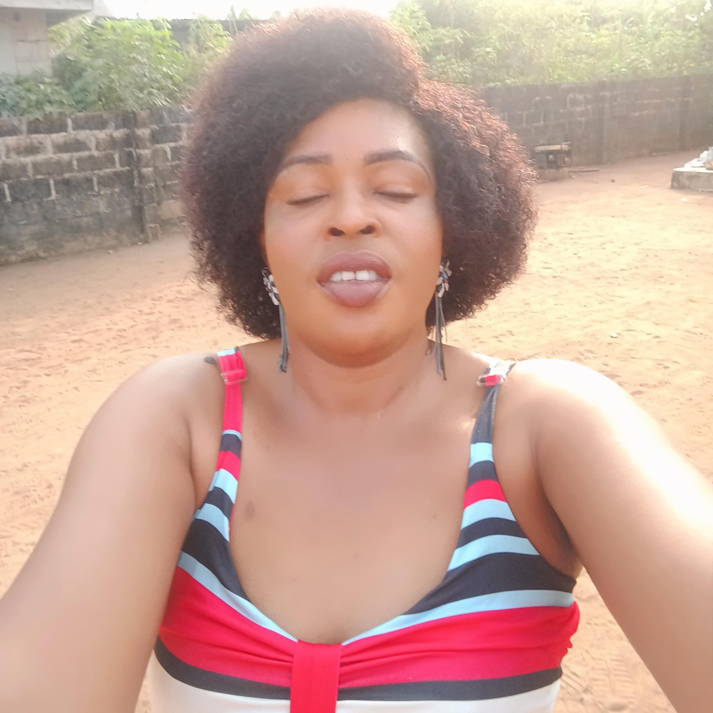 Experienced Nanny in Nigeria can work 8 hours $16.9/Hour Loving and Responsible