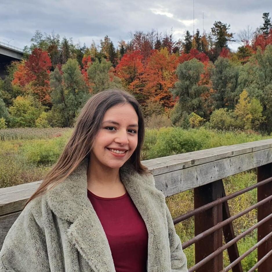Hello! My name is Isabel! I am 25 years old, and I also speak Spanish I LOVE children and I can't wait to help your family!