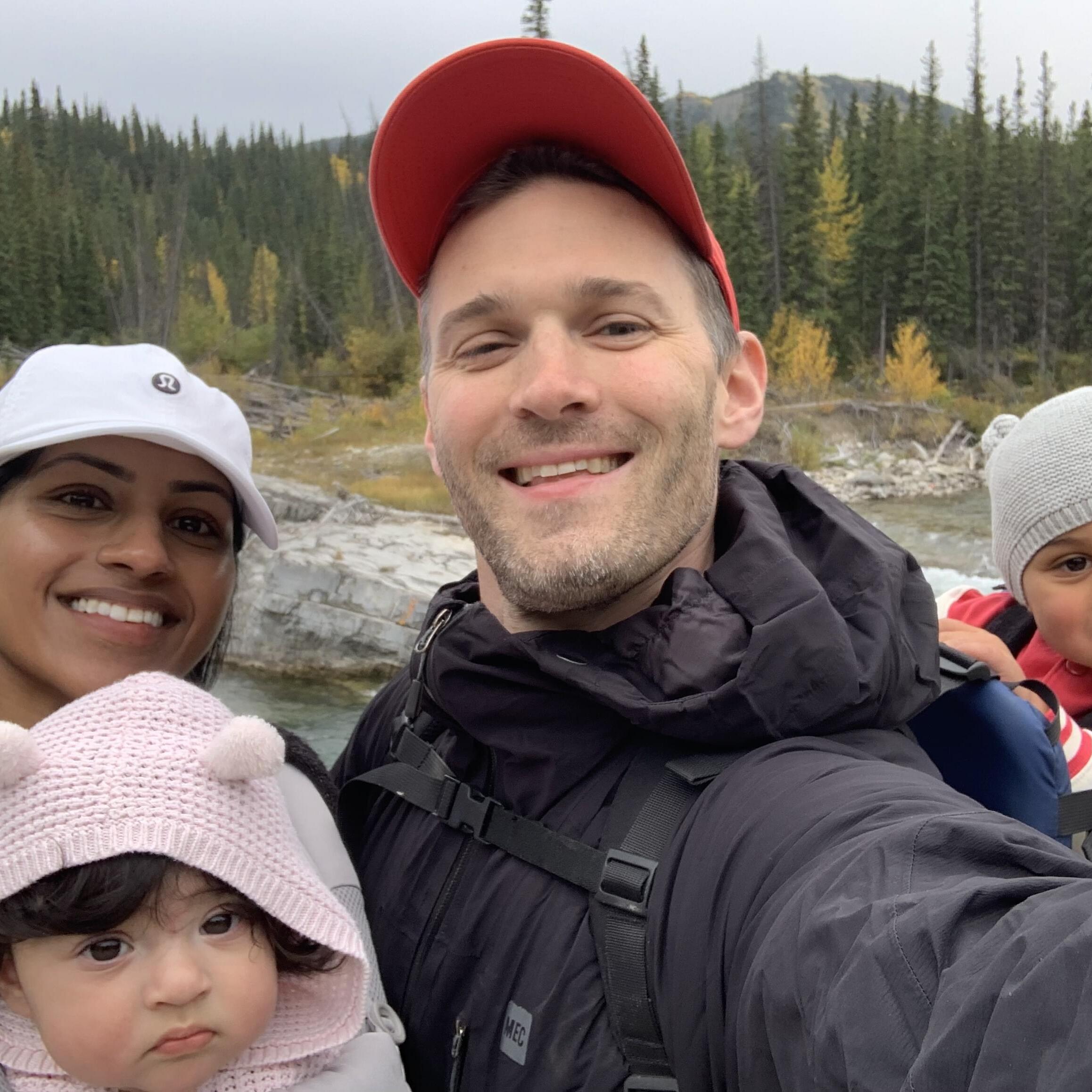 Seeking Experienced Nanny in Calgary, Alberta - $25/hourly