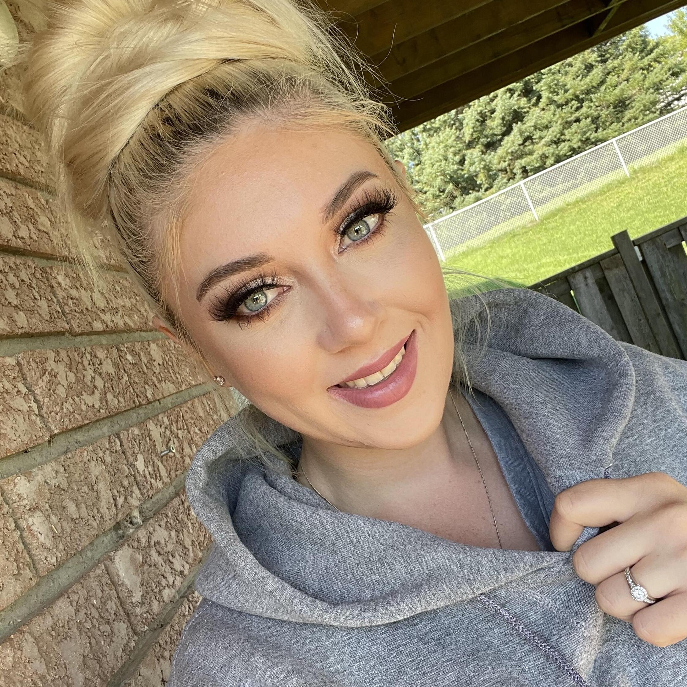 Experienced Nanny Available in Brant, Ontario - $25/hr - Caring, Responsible, Reliable