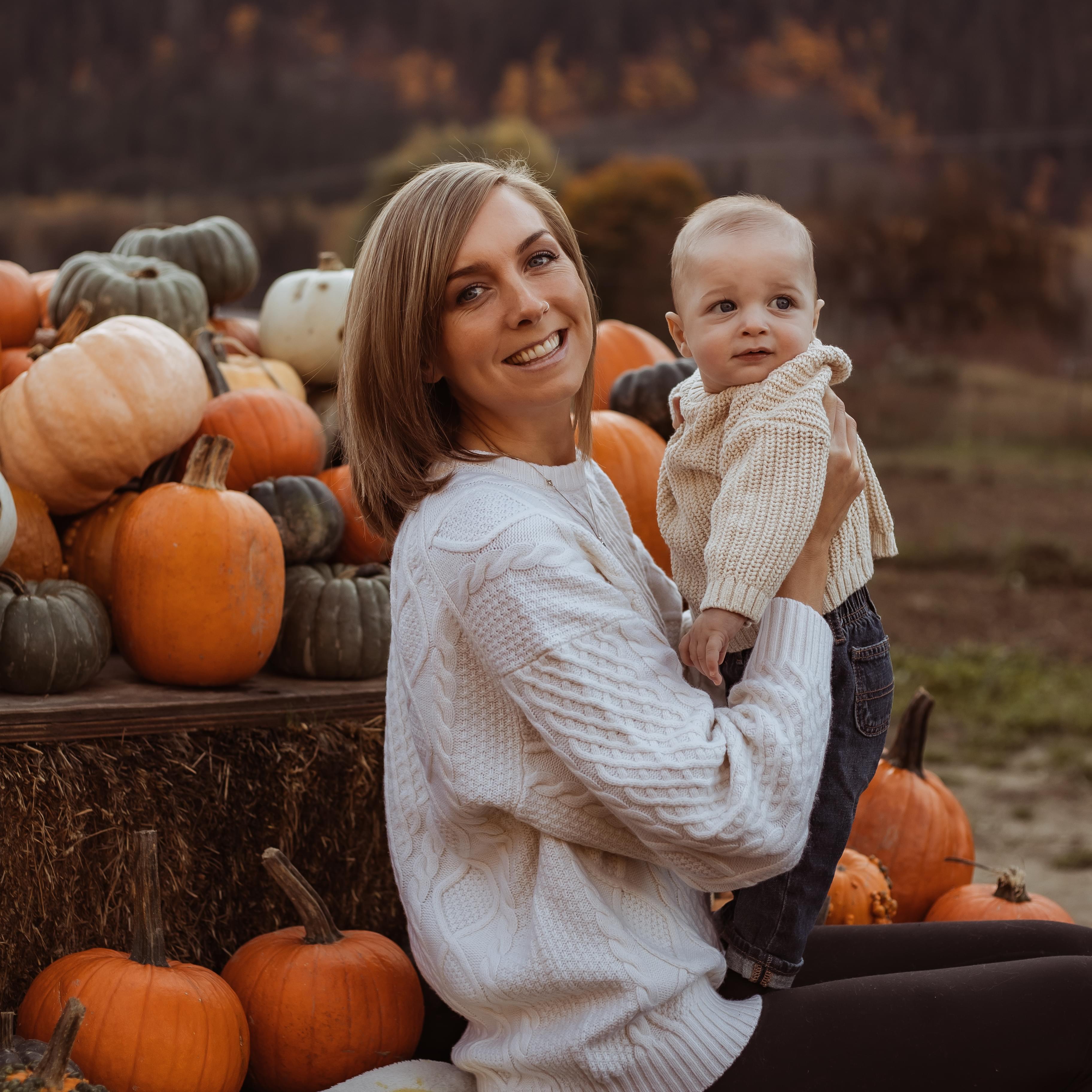 32 y/o mum of a 19 month old little :) Looking for another tot to join us during the weekdays.