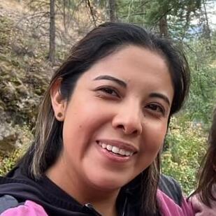 Experienced West Kelowna Nanny - 21.5$/hr - Loving Care for Your Little Ones