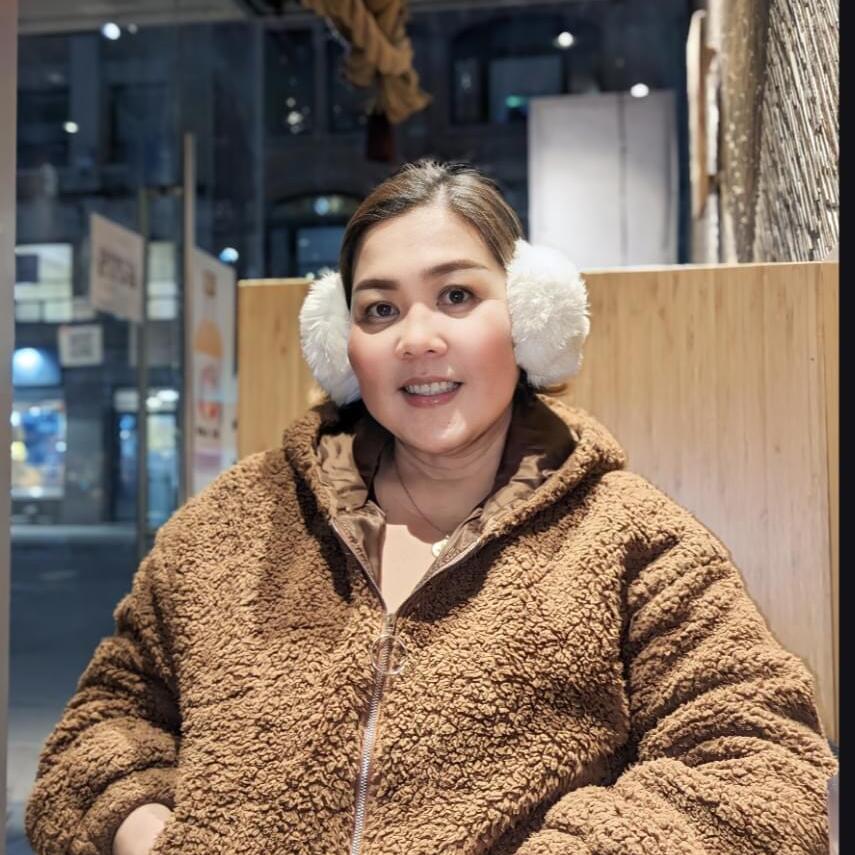 Hi, my name is Xynnia. currently in Toronto right now. I have an experience as nanny
I am also a commis chef.