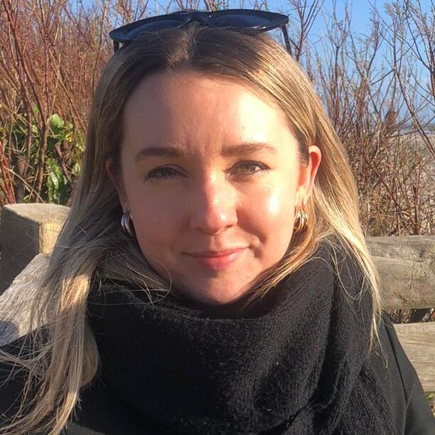 Experienced Babysitter in Vancouver BC $30/hr