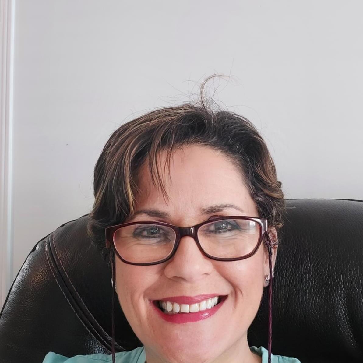 Hello
I am from Colombia, experienced and reliable person, over ten years of experience caring families.