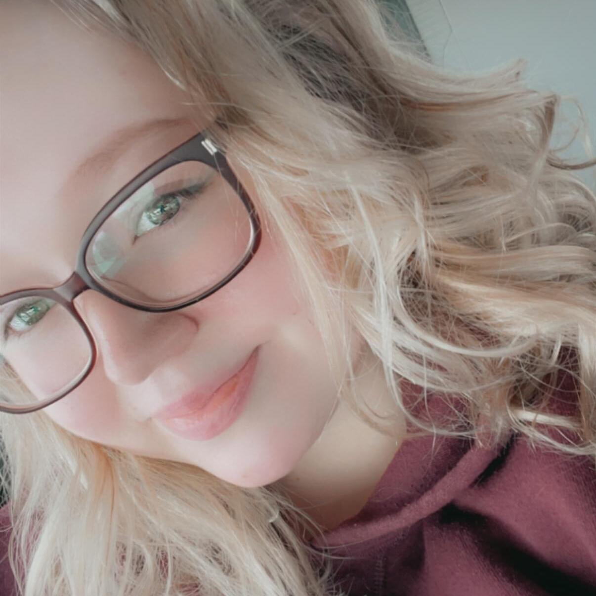 Just a young gal with a passion for being around kids and learning with them!