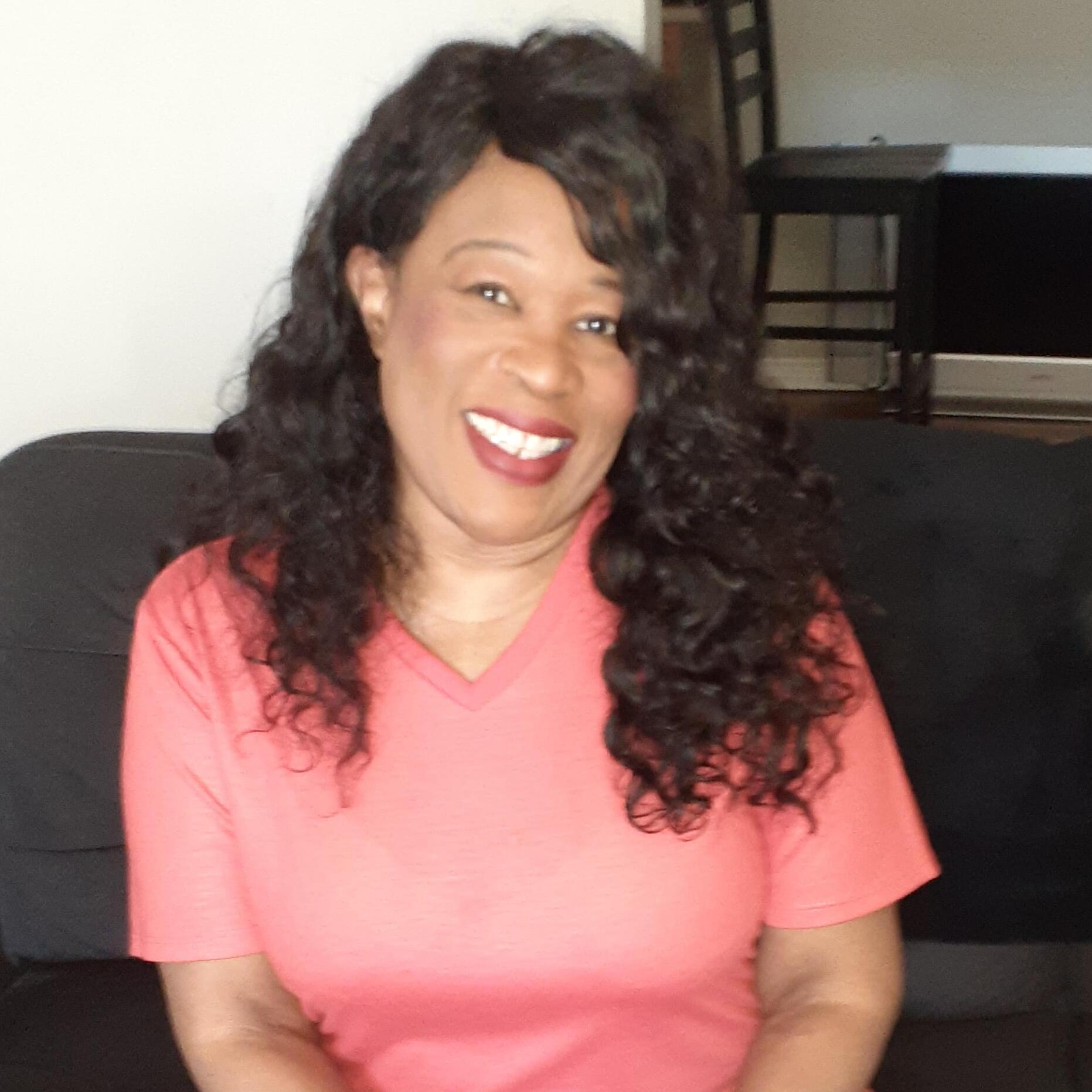My name is Lillette and I'm a 61 years old woman who loves caring for children