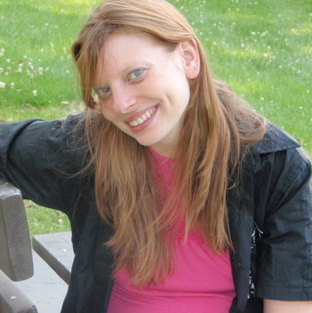 Waterloo Nanny with valid drivers licence and experience, Expectant mother looking to help out families.