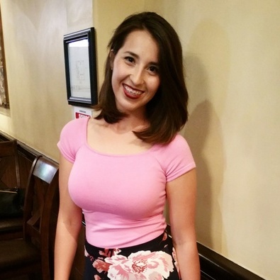 Energetic young nurse looking for join a lovely family (Bilingual: Spanish- English )