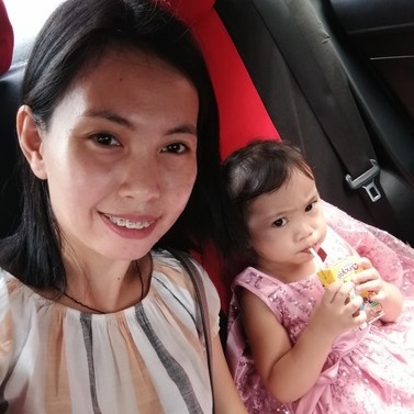 Im agnes reyes from Bohol Philippines, and im looking for a job as nanny.