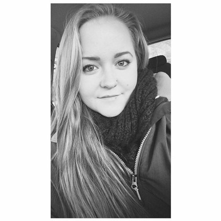 Experienced nanny/ childcare worker looking for full time work in Edmonton