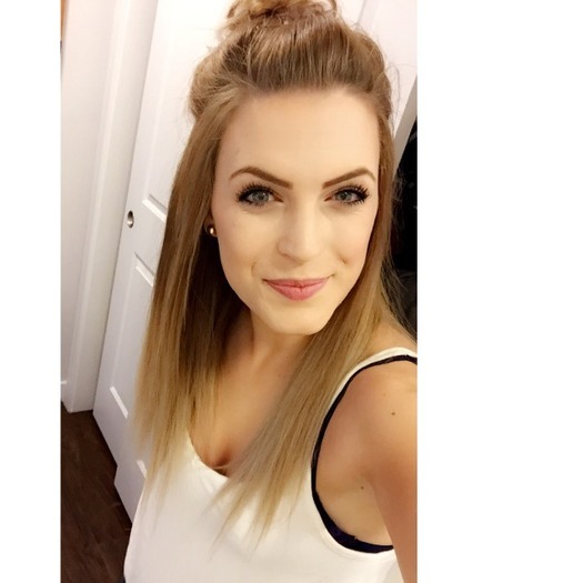 Nursing student looking for Nanny job for the summer!