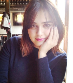 Hello ! Fun, loving, clean, responsible, quadrilingual