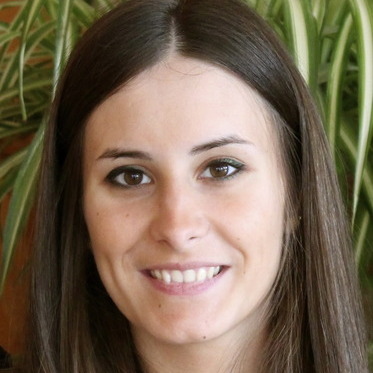 Native Spanish, available for part-time job.