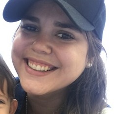 Excellent Brazilian nanny looking for live in/out position