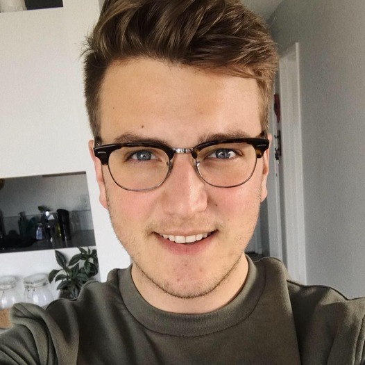 Enthusiastic, Flexible & Artistic Male Nanny