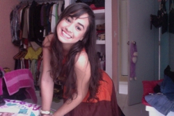 Hello my name is Eliza, i have 18 years old but i consider have maturity and forward to working